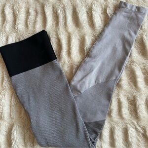 Aerie Grey Colorblock Ribbed Athletic Leggings Seamless Womens Sz Small